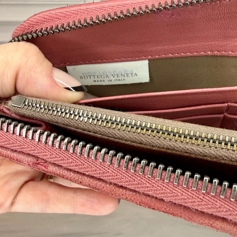 Bottega Veneta Dusty Rose Intrecciato Leather Long Zip Wallet  | Full Inclusion - Picture 12 of 13